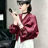 Jaqueta curta feminina 2026 primavera nova estilo europeu de alta qualidade corte amplo manga plissada com zíper retalhos celebridade da internet jaqueta de voo