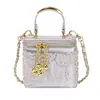 Bolso Pequeño Cuadrado Bordado 2026 para Mujer, Bolso de Caja de Mano, Bolso Cruzado al Hombro, Comercio Exterior, Verano, Pedido Mínimo de 1 Pieza