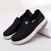 Sapatos masculinos confortáveis de calçar, novo modelo de primavera, sapatos casuais para caminhada ao ar livre, sola macia, sapatos de pai antiderrapantes