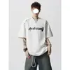 Camiseta Masculina de Manga Curta com Ombro Reto e Tecido Pesado Estilo Americano, Nova Marca de Moda de Verão, Estampa de Letras High Street, Camisa Solta de Manga Meia-Manga com Gola Redonda