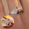 Anillo Geométrico Minimalista Creativo Huitan para Mujer, Anillo Colorido y Exquisito con Circonita Microincrustada, Estilo Cotidiano