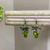 Uva Verde de Verano. Pendientes Casuales y Personalizados de Flor de Racimo de Uva Verde Nicho Frescos y Versátiles Pendientes de Gama Alta para Mujer