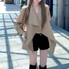 Jaqueta corta-vento casual versátil e moderna com laço Outono 2026 Estilo Coreano Feminino Cáqui Peça de Outerwear