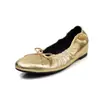 Sapatos rasos dourados femininos para aumentar a altura, novo modelo outono e inverno, couro genuíno, bico redondo, laço, sapatos de mola baixos e decotados