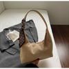 Bolso Retro Francés para Debajo del Brazo, Bolso de Hombro de Alta Gama para Viajes Diarios para Mujeres, Nuevo Bolso de Mano de Seda de Gran Capacidad 2026