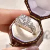 Aliexpress Comércio Exterior Transfronteiriço Nova Moda Quadrado Zircônia Torcido Anel de Braço Geométrico Anel de Alto Padrão Atacado
