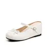 Sandálias de Moda Verão 2026 Branco Bolinhas Quadradas Bico Fino Salto Fino Mules Estilo Fresco e Suave Sandálias de Moda