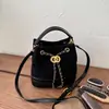Bolso Cubo de Moda Estilo Retro para Mujer 2026 Nuevo Bolso de Mano con Patrón de Diamantes Simple para Viajes Cotidianos Salidas de Moda Bolso Pequeño para Llevar Todo