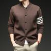Chaqueta de punto de manga larga con bloques de color estilo Hong Kong Yingao Otoño e Invierno Nueva Gruesa de un solo botón Joven Guapo Suéter Cardigan