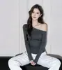 Camiseta base ajustada de manga larga y hombros descubiertos para mujer, color liso, estiliza la figura, estilo 'hot girl', nueva camiseta interior para otoño e invierno 2026