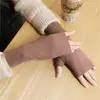Guantes de invierno para mujer de medio dedo hechos de terciopelo alemán, engrosados y cálidos, resistentes al frío, compatibles con pantalla táctil, sin dedos, adecuados para estudiantes, con protección para la muñeca, estilo corto para conducir