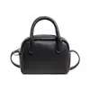 Bolsa Cuadrada Pequeña Nueva 2026 para Mujer, Bolso de Hombro Cruzado Simple de Moda para el Trabajo, Cuero Suave, Diseño Único con un Toque Vintage