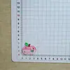 Nuevos Accesorios de Gato de Dibujos Animados Serie Manzana al por Mayor Hechos a Mano DIY Pegamento de Crema Pinzas para el Cabello y Zuecos para Niños