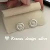 Versión Coreana de Pendientes Brillantes de Plata de Dongdaemun al por Mayor Pendientes Pequeños de Margarita de Zirconia de Plata de Ley S925 Diseño de Nicho Elegantes