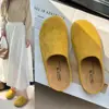 Novidade Primavera e Outono 2025 Estilo Coreano Multicor Sapatos Birkenstock de Solado Grosso Moda Rasteirinha Slip-On Bico Fechado Chinelos Meio Aberto Retrô para Mulheres