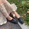 Zapatos de Mujer de Cuero de Vaca Vintage Costura Nueva Suela Plana Suave Superficie Suave Resistente al Desgaste Antideslizante Absorbente de Sudor Capa Superior de la Puntera