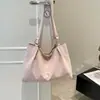Bolso de mano retro, artístico y de diseño nicho, con un estilo preppy, un bolso de hombro nuevo y moderno, minimalista y de gran capacidad para mujer