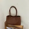 Bolso de Hombro Cruzado de Mimbre de Nicho para Mujer 2026 Nuevo Verano Gran Capacidad para Viajes Cotidianos Elegante Bolso Tote de un Solo Hombro