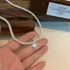 Moda Francesa Exquisito Pingente de Zircônia Amor Colar de Pérola Artificial Corrente de Clavícula Geométrica Rabo de Peixe Luxo Leve Corrente de Colar Feminino