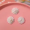 Encaje súper de hadas flor blanca pequeña perla de imitación flor de malla tela pegatinas diy hecho a mano Joker tocado accesorios de ropa al por mayor