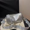 Bolso bandolera de comercio exterior para mujer 2024 nuevo estilo moda coreana costuras bolso de hombro popular este año bolso bandolera de correa ancha
