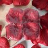 Pétalos de Rosa de Simulación Suministros para Boda Decoración de Flores Falsas para Habitación de Boda Accesorios de Flores Espolvoreadas a Mano Tela No Tejida Cuatro Apilados 100 Piezas
