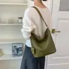 Bolso tipo cubo casual de alta gama transfronterizo de verano 20266, gran capacidad, estilo relajado, bolso de hombro y debajo del brazo de nicho para el día a día