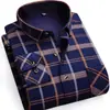 Camisas Cálidas Genuinas al por Mayor para Hombres de Mediana Edad en Otoño e Invierno, Ropa de Papá Holgada y sin Planchar, Camisas de Terciopelo Engrosadas de una Sola Pieza