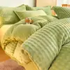 Juego de ropa de cama de cuatro piezas de terciopelo de burbujas, grado A, alta densidad, con tejido de terciopelo de leche engrosado, diseñado para uso invernal, e incluyendo una cálida funda de edredón
