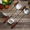 Conjunto de Utensílios de Cozinha de Aço Inoxidável 304 com Cabo Longo de Madeira, Incluindo Espátula, Concha de Sopa, Espátula de Fritar, Colher de Cozinha, Cabo Longo, Antiescaldante, para Uso Doméstico