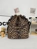 Gran Capacidad Casual Simple Estilo Coreano Moda Casual Estampado de Leopardo Distintivo Moderno Cadena para Mujer Bolso Cruzado Tipo Cubo de Hombro
