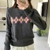 Suéter de punto de lana pura para mujer, nueva colección otoño e invierno, patrón de rombos de moda, cuello redondo, suéter casual con bloques de color, moderno y cálido