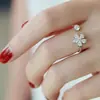 Anillo abierto de plata de ley 925 con exquisita flor de circón, anillo de joyería de diseño de alta gama estilo coreano para mujer