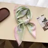 Pañuelo Vibrante Retro de Imitación Seda Estampado, Pañuelo Cuadrado Pequeño, Chal de Alta Gama, Pañuelo para el Cuello de Protección Solar, Pañuelo para la Cabeza, Bufanda para Mujer