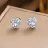 Collar de cereza roja de vino de alta calidad para mujer 2024, nueva moda, diseño de nicho de lujo ligero, cadena de clavícula, exquisita cadena para el cuello
