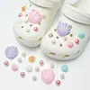 Zapatos Croc 2025 Accesorios Sencillos Ins Corazón Girly Zapatos Croc Hebillas de Zapatos Lindas de Gama Alta Versátiles Flores para Zapatos