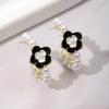 Aretes de Círculo de Perlas Camelia de Aguja de Plata 925 Aretes Temperamento Femenino Diseño Nicho Sentido Avanzado Anillo de Oreja Joyería de Oreja