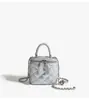 Bolso Pequeño Cuadrado con Cadena Acolchado Diamante Estilo Chanel 2026 Nuevo de Alta Gama Versátil Mini Bolsa Roja con Cierre de Bola Dorada Bolso de Hombro Único