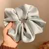 Estilo Coreano Retro Azul Cetim Elástico de Cabelo Intestino Grosso Feminino Alta Qualidade Sensação Cabeça de Almôndega Estilo Preguiçoso Ornamento de Cabelo Oversized Manche Outono e Inverno