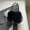 Bolso bandolera nuevo y elegante 2026, bolso de mano de color liso, diseño esponjoso, adecuado para el trabajo y los desplazamientos, bolso de hombro de alta calidad y a la moda