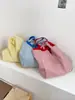 Bolsa Coreana de Nailon Dopamina Doble Cara Estilo Perezoso Rayas de Colores Estampado de Letras Simple Bolsa para Estudiantes y Viajeros