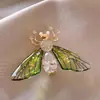 Venta caliente transfronteriza Broche de animal pájaro urraca Pin de solapa de nicho de alto nivel Pin decorativo anti-exposición de traje Doble uso Pin de cuello