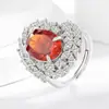 Anillo de Flor de Hielo con Gema de Color Brillante de Corte Huevo de Paloma Oversize de Venta Caliente Transfronteriza para Mujer Moda Europea y Americana Joyería de Diamante de Alto Carbono Brillante