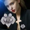 Flor Colorida Cravejada de Zircônia Diamantada Elegante Flor de Begônia Fivela Magnética Brilhante Exquisito Terno Exquisito Fivela Magnética Broche