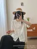 Camisa ligera de verano con cuello redondo y intrincado bordado floral, blusa de manga corta de color liso para mujer, camisa de jacquard fresca y delicada, top estilo universitario