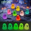 Bestseller transfronterizo: Adornos de Halloween de fantasmas pequeños lindos y coloridos que brillan en la oscuridad, accesorios de decoración DIY para ambientación de escenas