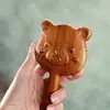 Oso de sándalo rojo peine de cojín de aire lindo portátil peine para niños peine de masaje con bolsa de aire mango de peine de meridianos femenino peine de madera pequeño