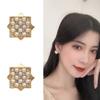 @ Oferta Especial @ Aretes Coreanos Geométricos Cuadrados Diamante Temperamento Casual Nicho Perla Doble Capa Temperamento Aretes de Botón