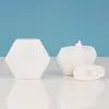 Botella cosmética hexagonal de 50 ml para Pe, portátil para viajes, tipo exprimidor, vacía para cuidado de la piel, botella de recarga para protector solar, crema de manos