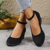 Zapatos de Invierno 2025 Estilo Nuevo Punta Redonda Tacón de Cuña Bajo Correa Única Directo del Fabricante Exportación Transfronteriza Zapatos para Mujer